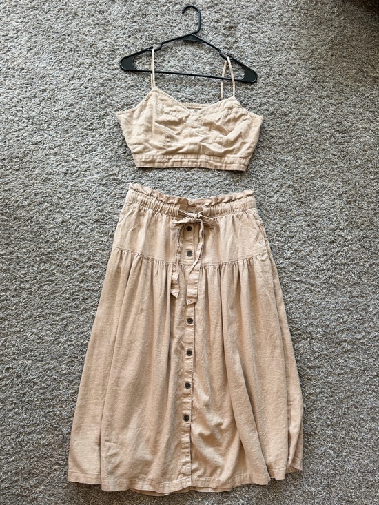 Universal Thread Dresses & Skirts - Universal Thread Beige Button-Front Midi Skirt Set with Crop Top